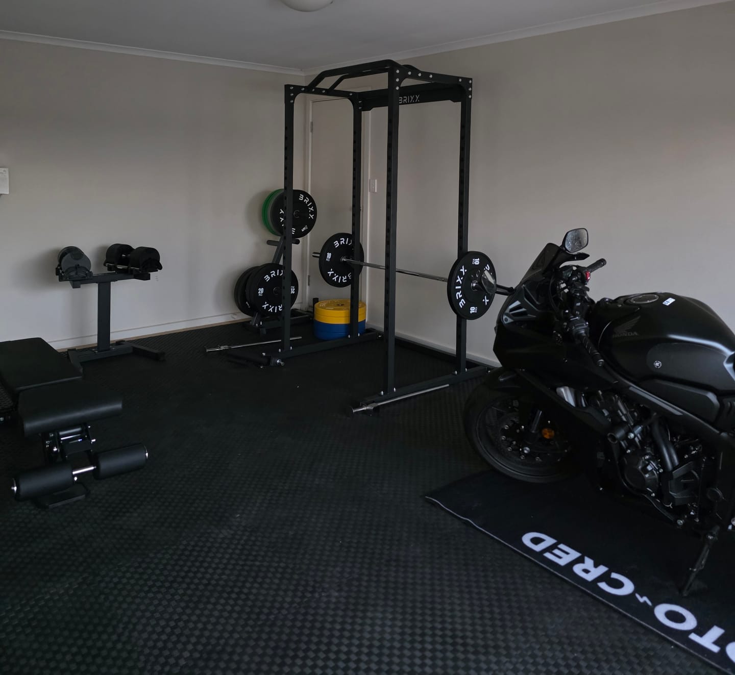 Customer photo review of BRIXX Zeus 2000 Power Rack, Bench, Plates & Barbell Package