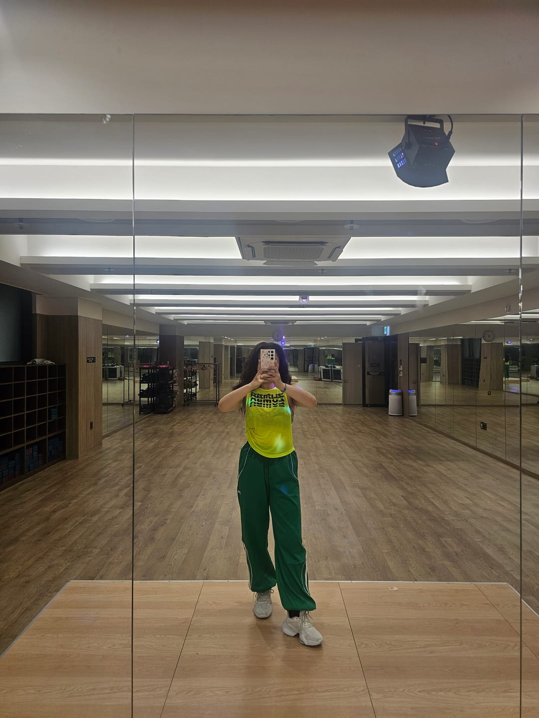 Customer photo review of Color Spree Curvy Track Pants