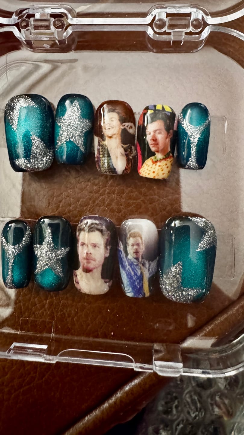 Customer photo review of Custom Photo Press-On Nails