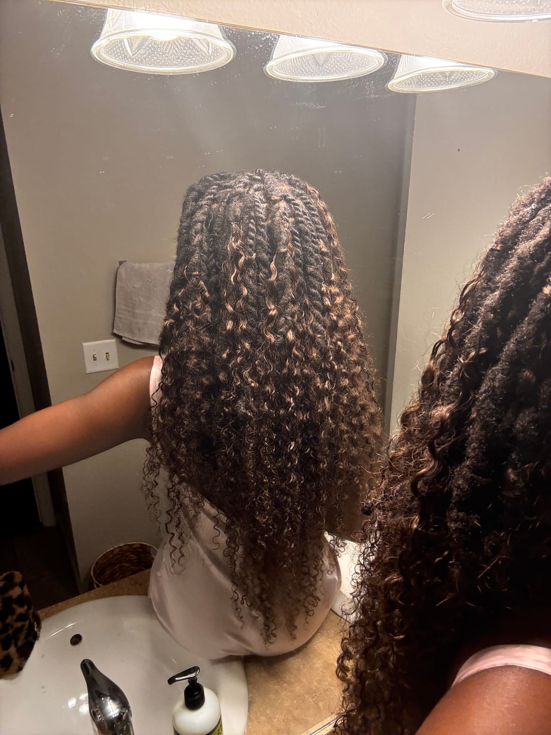 Customer photo review of #4 Medium Brown Water Curly Human Crochet Hair