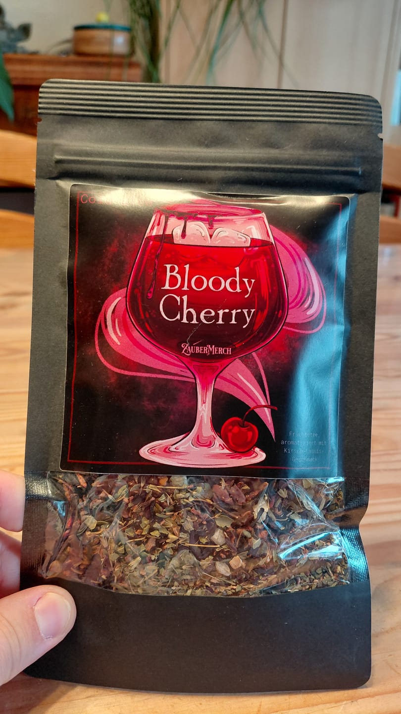 Customer photo review of Bloody Cherry Cold Brew Tee – Kirsch Cassis Eistee