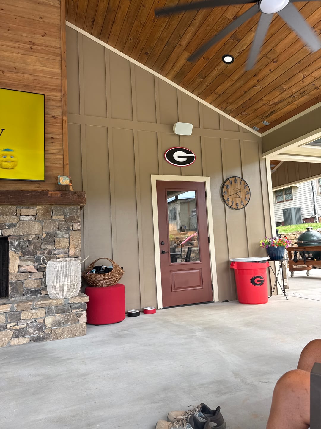 Customer photo review of Georgia Bulldogs "Old School UGA" 3D Vintage Metal Wall Art