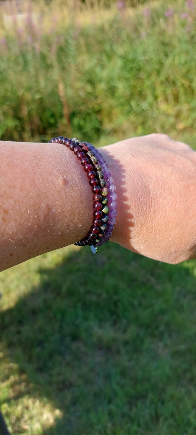 Customer photo review of Amethyst Bracelet Mini