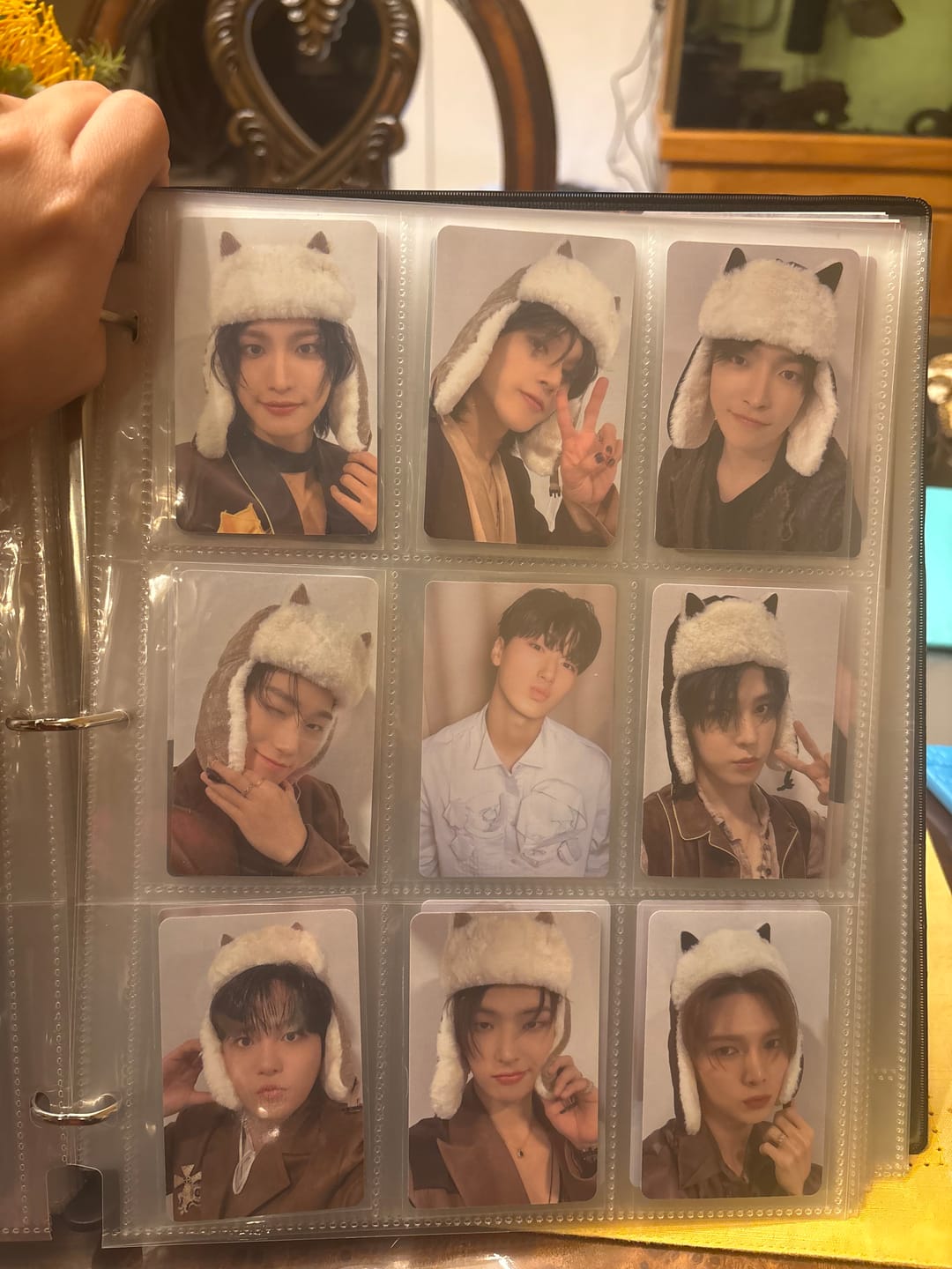 Customer photo review of [12/06 APPLEMUSIC PHOTOCARD EVENT] ATEEZ - GOLDEN HOUR: Part.2 (PRE-ORDER)