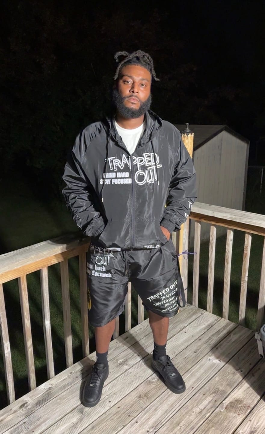 Customer photo review of windbreaker shorts - Grey/Red