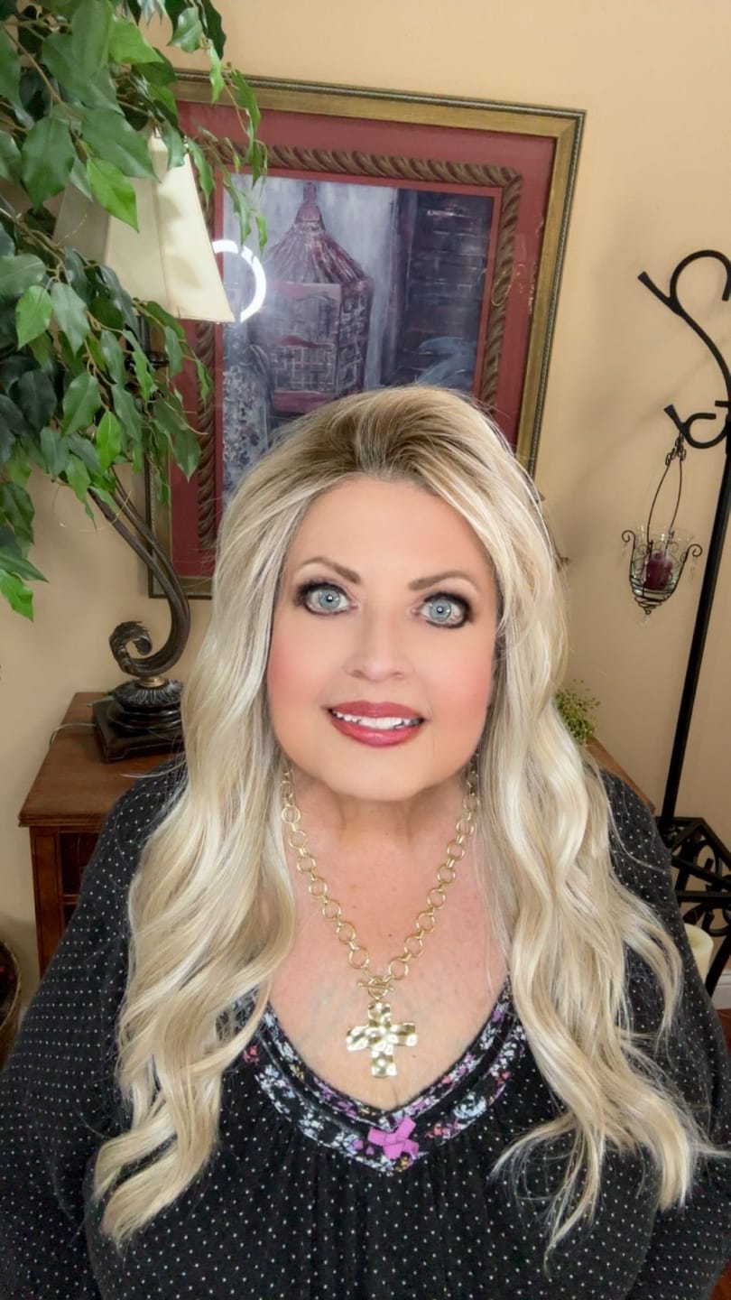 Customer photo review of BEAUTY SHAKER - Paparazzi Blonde