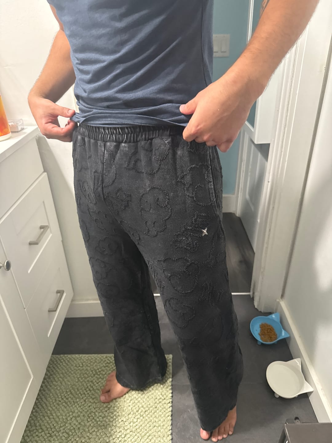 Customer photo review of 2109 - Naruto Cloud Sweats