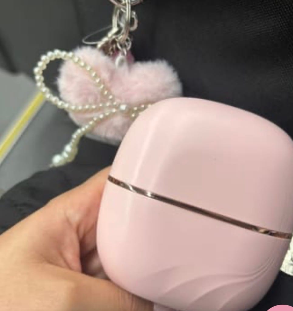 Customer photo review of Portable Straightening Brush™