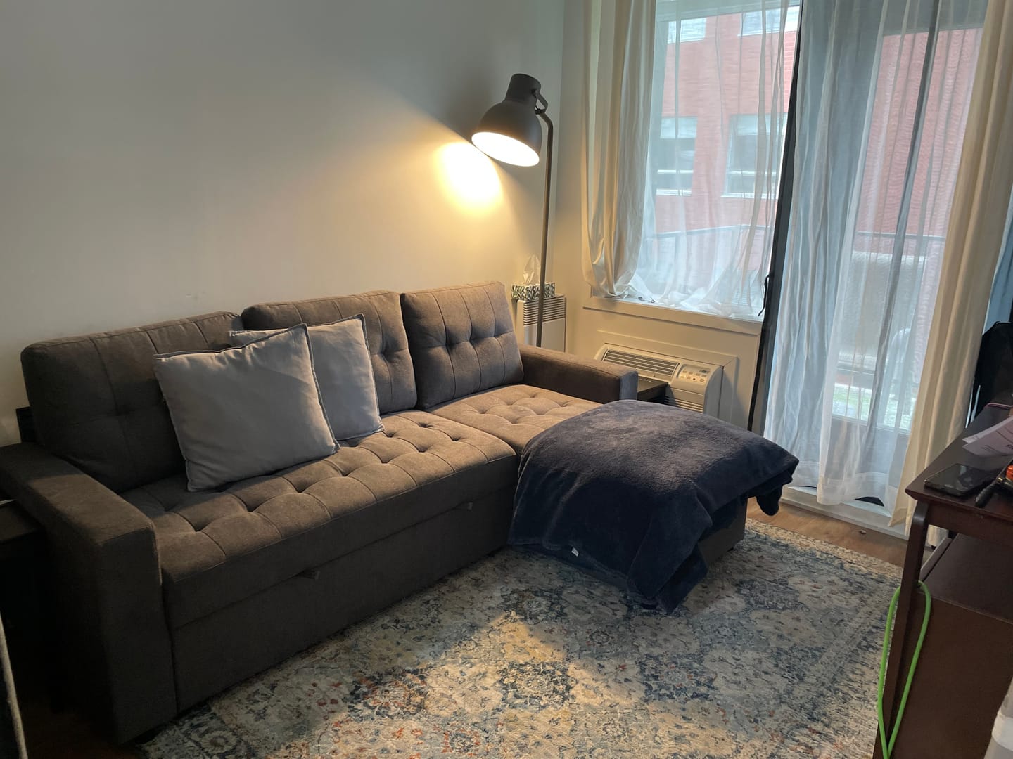 Customer photo review of LEO - Sofa-lit sectionnel 90" gris foncé
