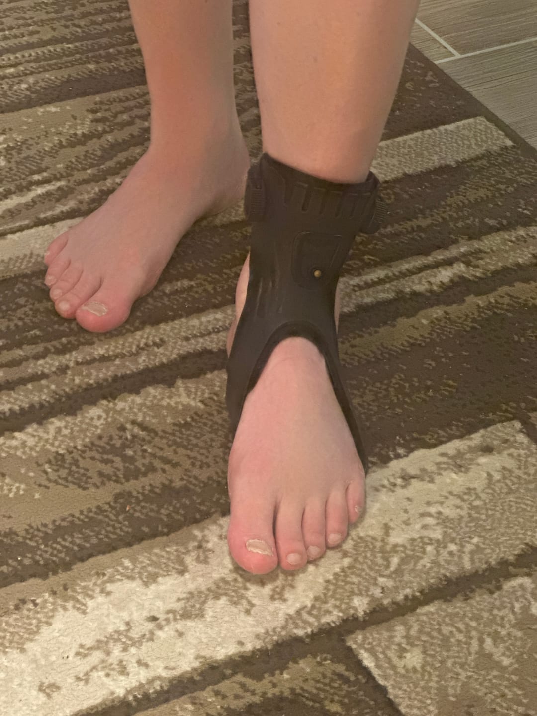 Customer photo review of Orthevo | Fußheberorthese
