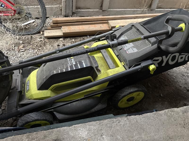 Customer photo review of XT1 Enduro LT 42 In. 547Cc Engine with Intelli Power Hydrostatic Drive Gas Riding Lawn Tractor