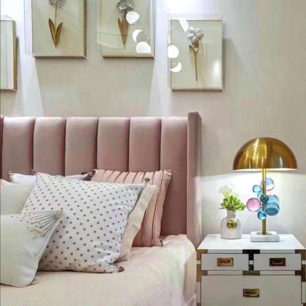 Customer photo review of Globo Table Lamp, Glass Spheres, White Marble Base, Gold Stem, E27