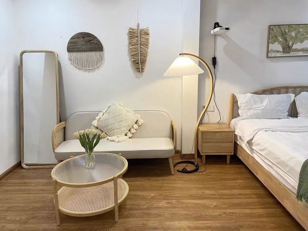 Customer photo review of Floor Lamp, Caprani Beechwood & Linen Shade, E26/E27, Plug-In