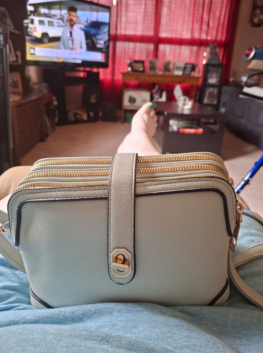 Customer photo review of Mia