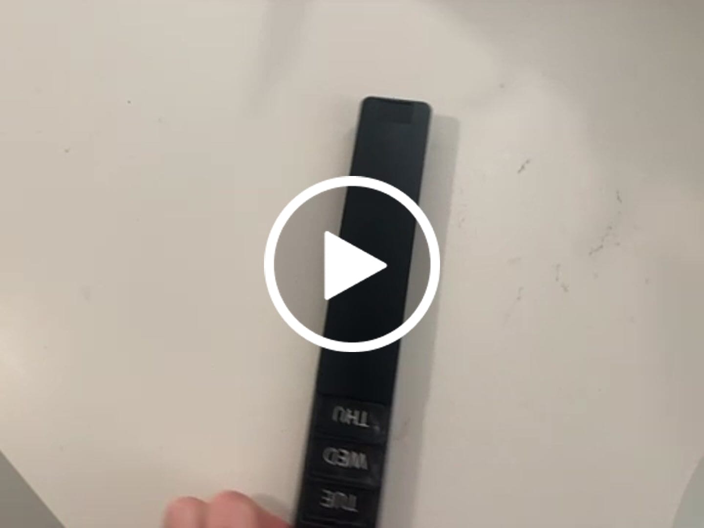 Customer video review of Weekly Case