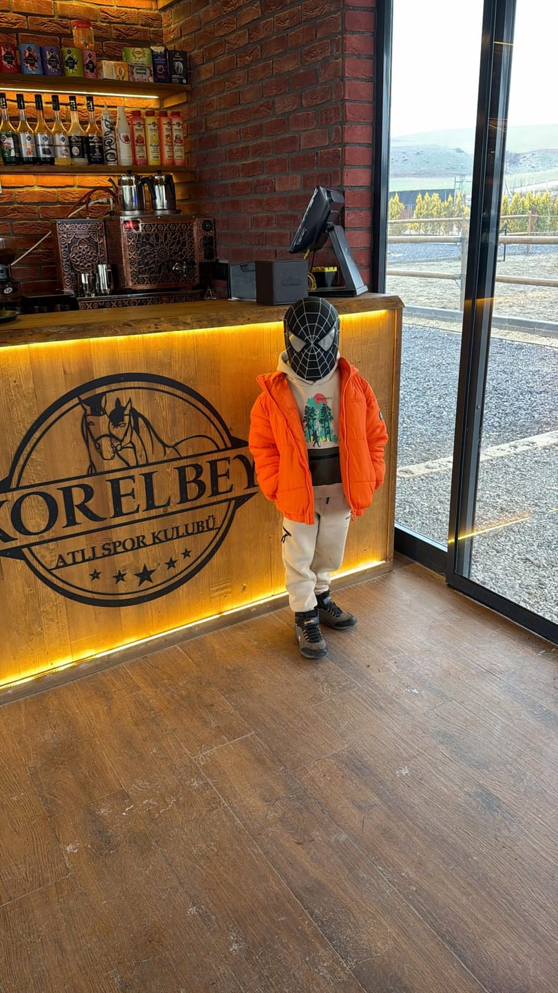 Customer photo review of Tobey maguire özel seri