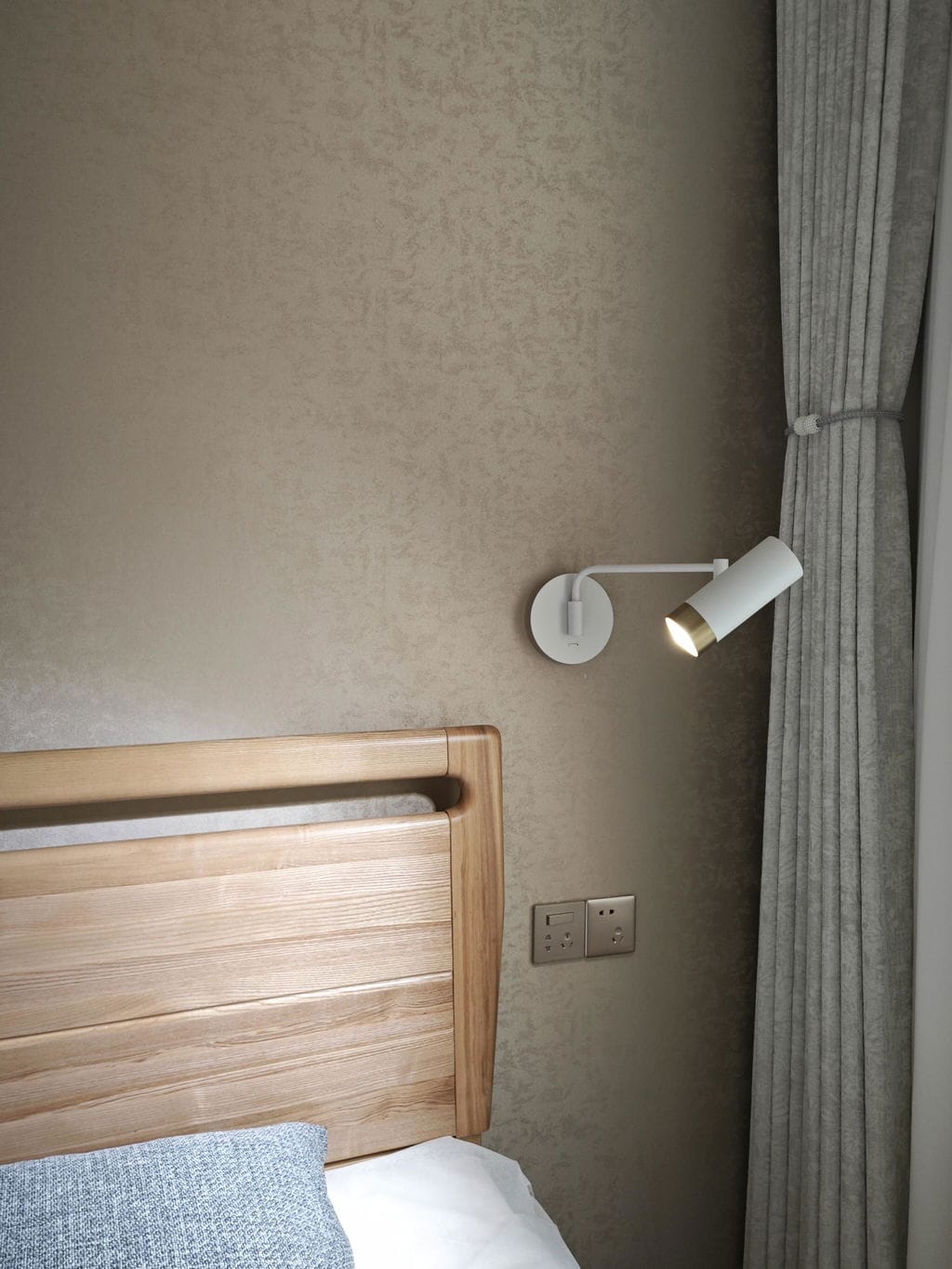 Customer photo review of Swing Arm Wall Lamp, Elongated Metal Shade, E26/E27, Adjustable