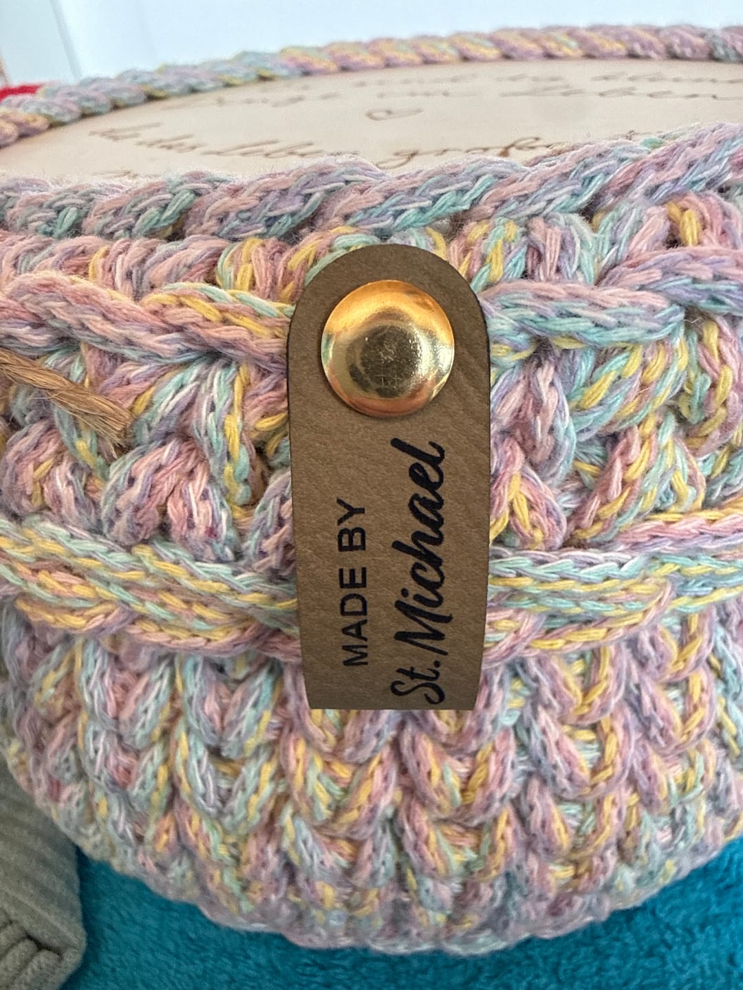 Customer photo review of Personalisierte Labels mit Chicago Screws - Kunstleder-Label mit Schrauben