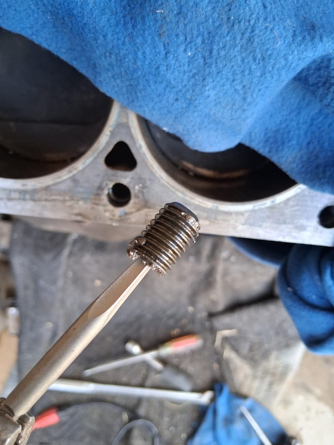 Customer photo review of Malco SEK1 10 piece Screw Extractor Kit