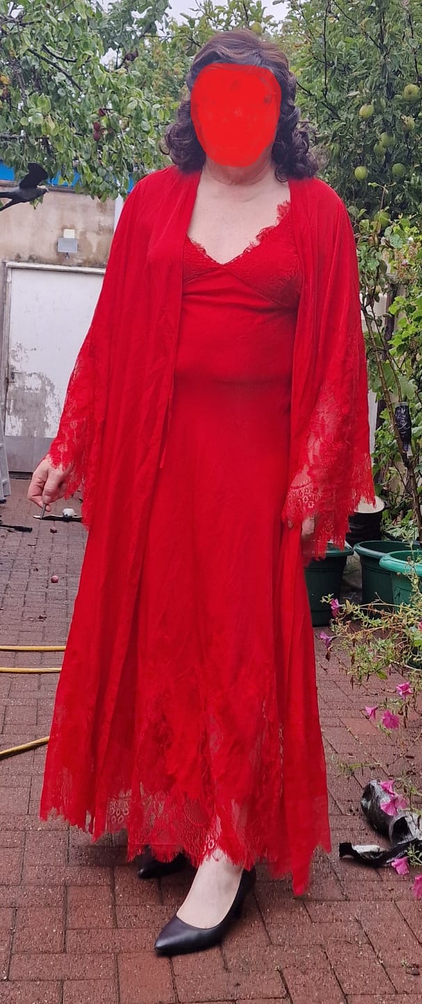 Customer photo review of Vivienne Robe and Nightgown Set