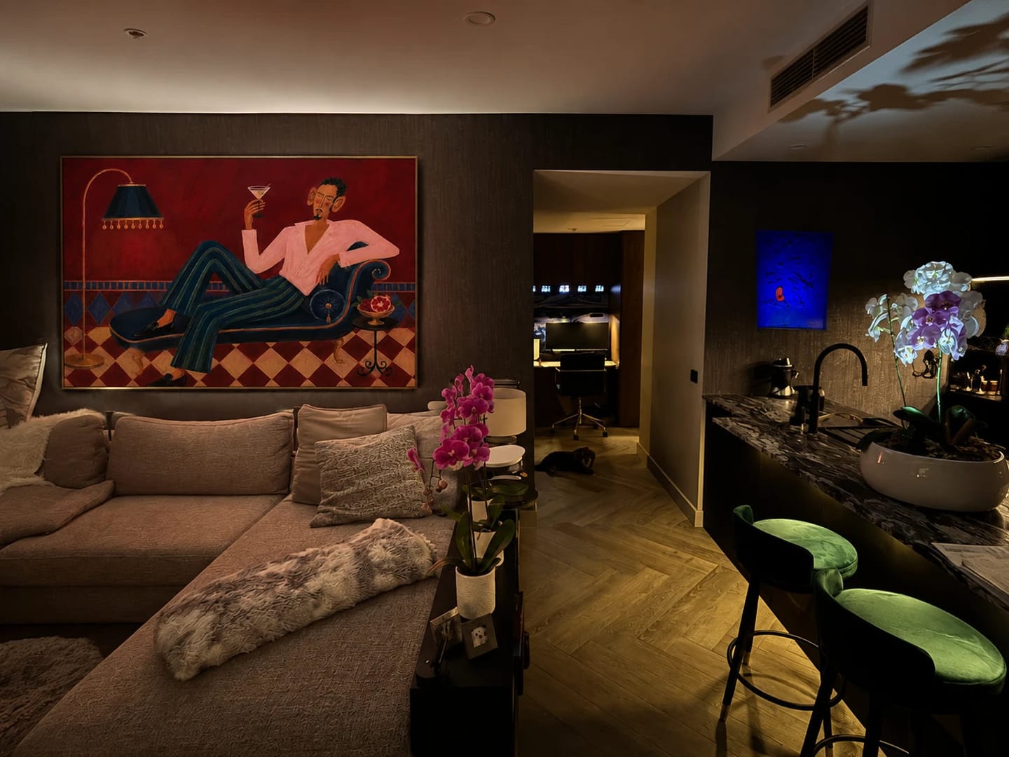 Customer photo review of Modern Folk Art ｜ Velvet Solitude