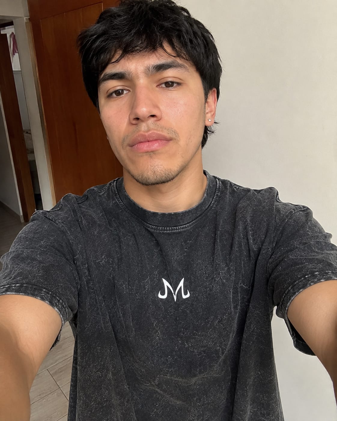 Customer photo review of MAJIN SHIRTS