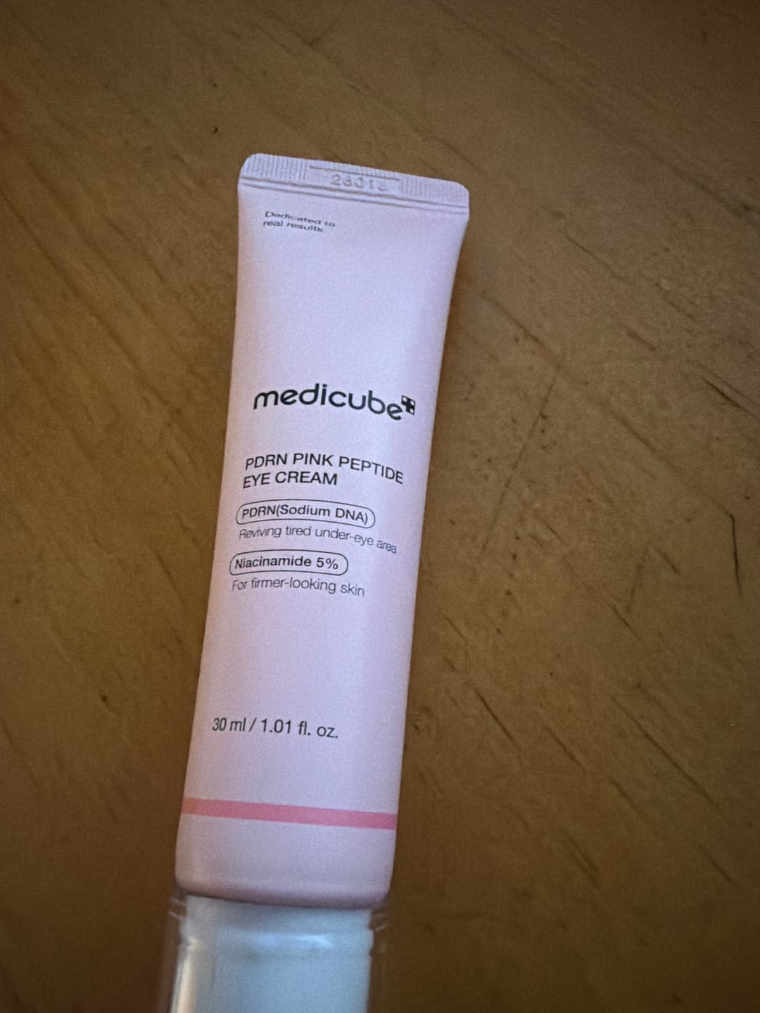 Customer photo review of MEDICUBE - PDRN Pink Peptide Eye Cream 30 ML | Contorno de Ojos Antiedad
