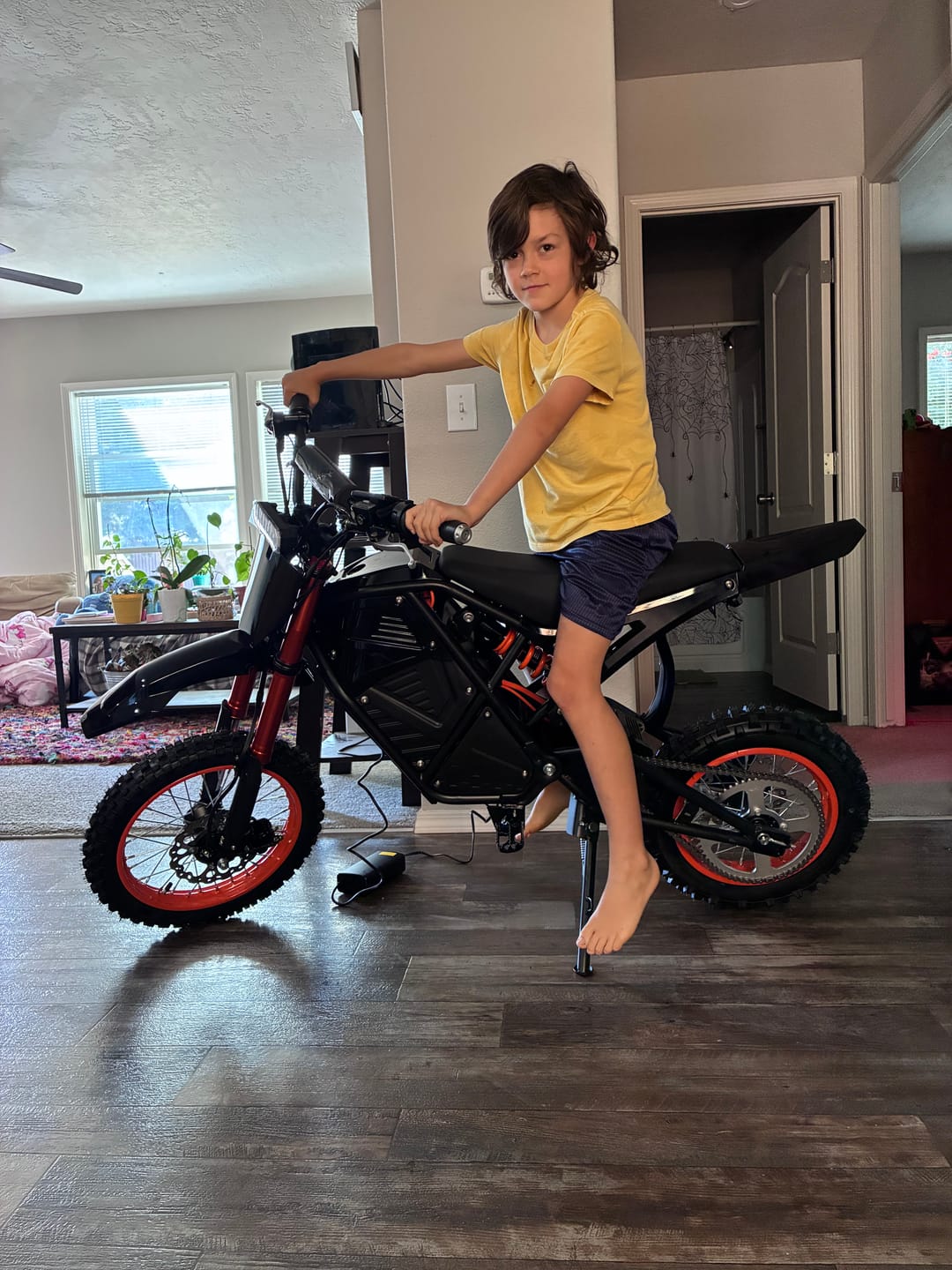 Customer photo review of Eskute® NOVA Mini Electric Dirt Bike For Teens & Adults
