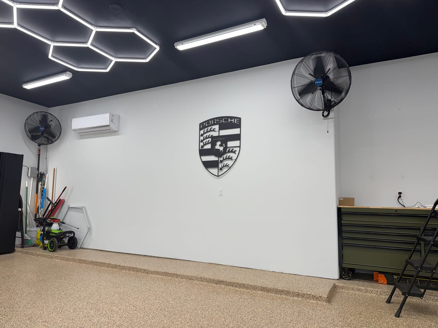 Customer photo review of Porsche Metal Car Emblem