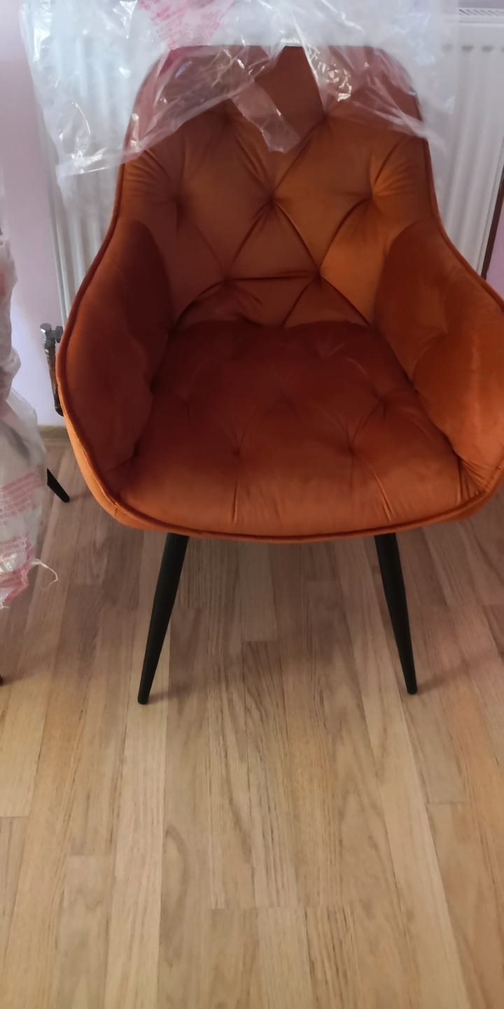 Customer photo review of Scaun tapitat modern CHERRY, caramiziu/negru, stofa catifelata/metal, 57x58x87 cm