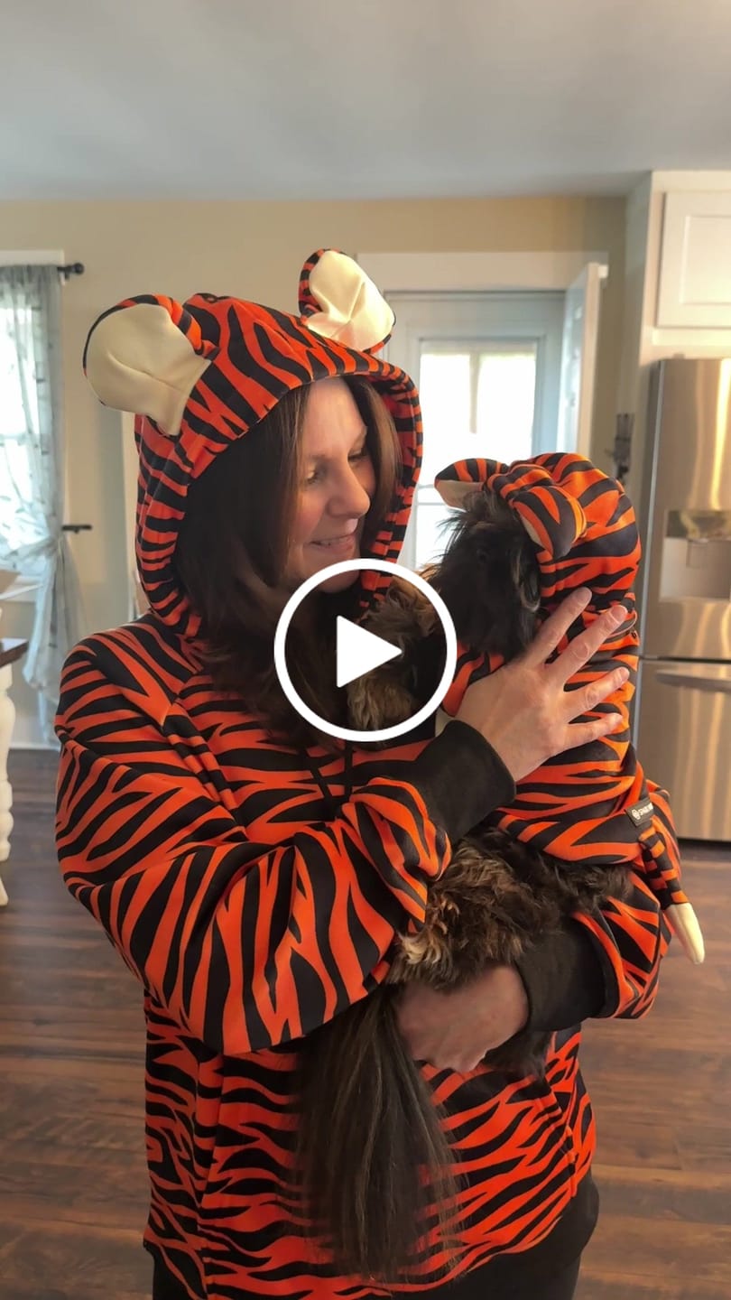 Customer video review of Halloween Human Hoodie - Tiger