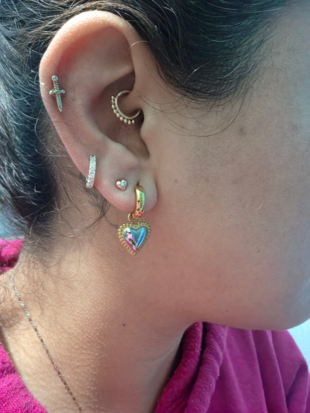 Customer photo review of Aretes Silver Heart