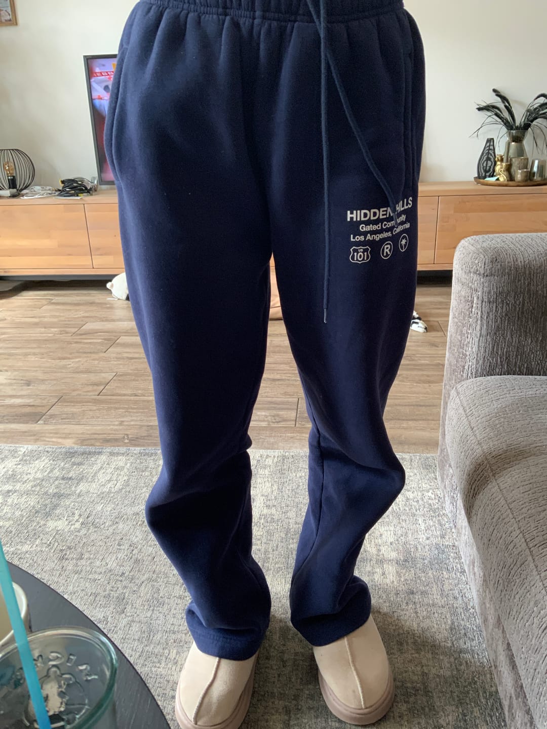 Recenzja zdjęciowa klienta dotycząca spodni dresowych LABEL STRAIGHT LEG w kolorze granatowym