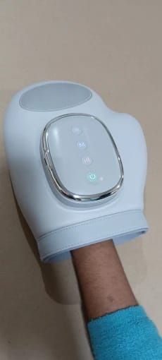 Customer photo review of Val's Gift™ Allevi Hand Massager