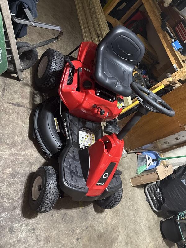 Customer photo review of XT1 Enduro LT 42 In. 547Cc Engine with Intelli Power Hydrostatic Drive Gas Riding Lawn Tractor