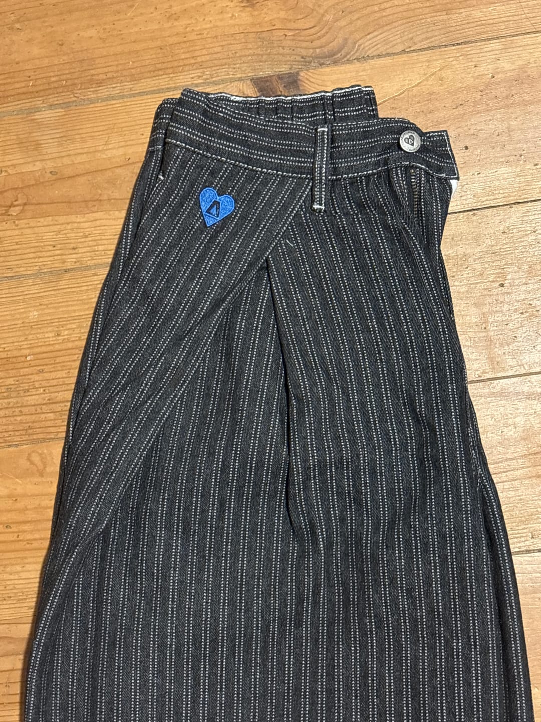 Customer photo review of Aelfric Eden Pinstripe Baggy Barrel Jeans