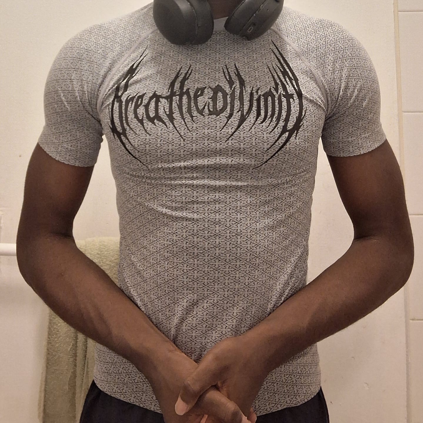 Customer photo review of Doom Tech™ Armored Venom Texture Short sleeve Compression [WHITE GRADIENT]
