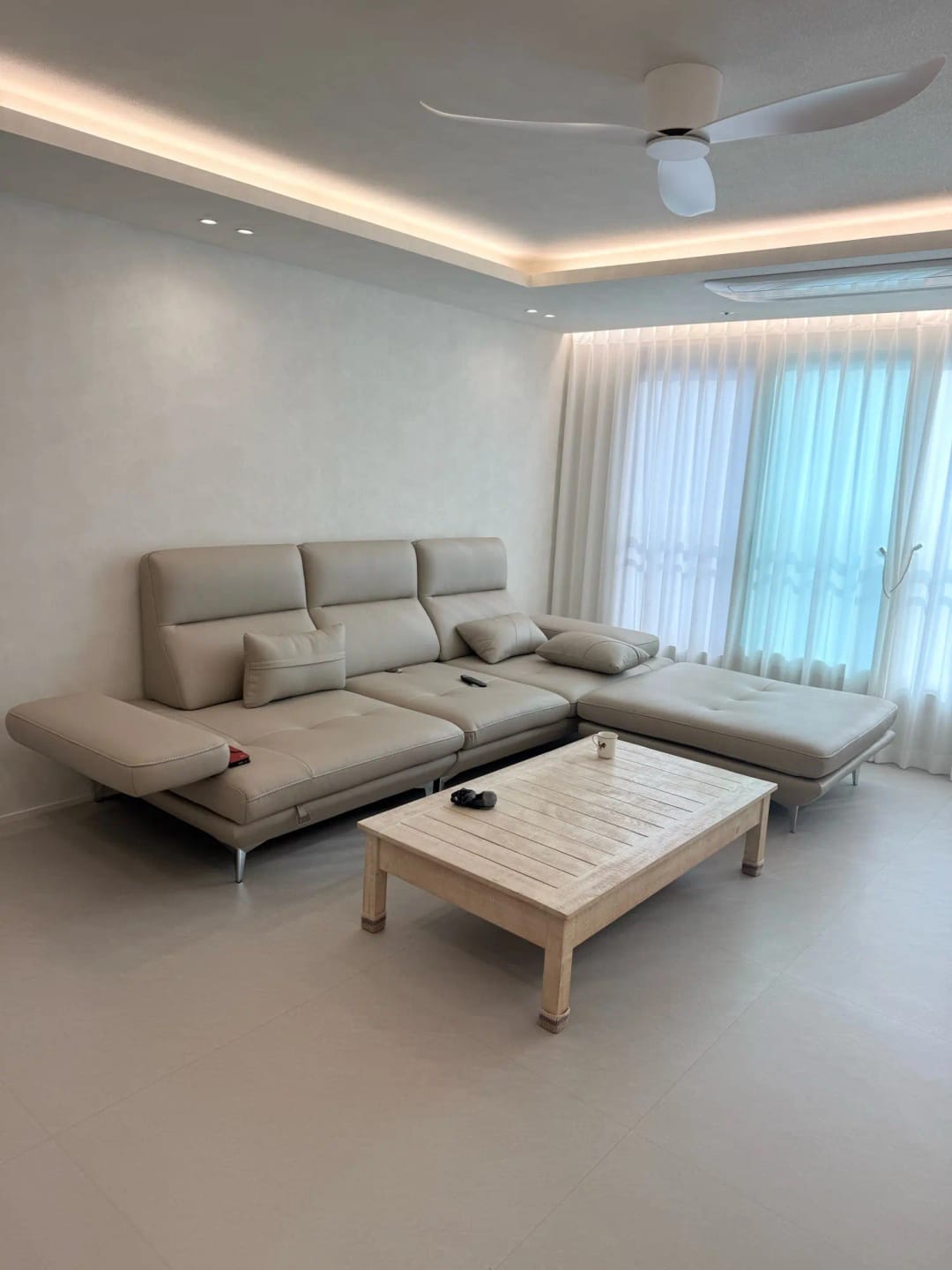 Customer photo review of Low Profile Ceiling Fan – 42/52 Inch, White, Wood, or Black Finish