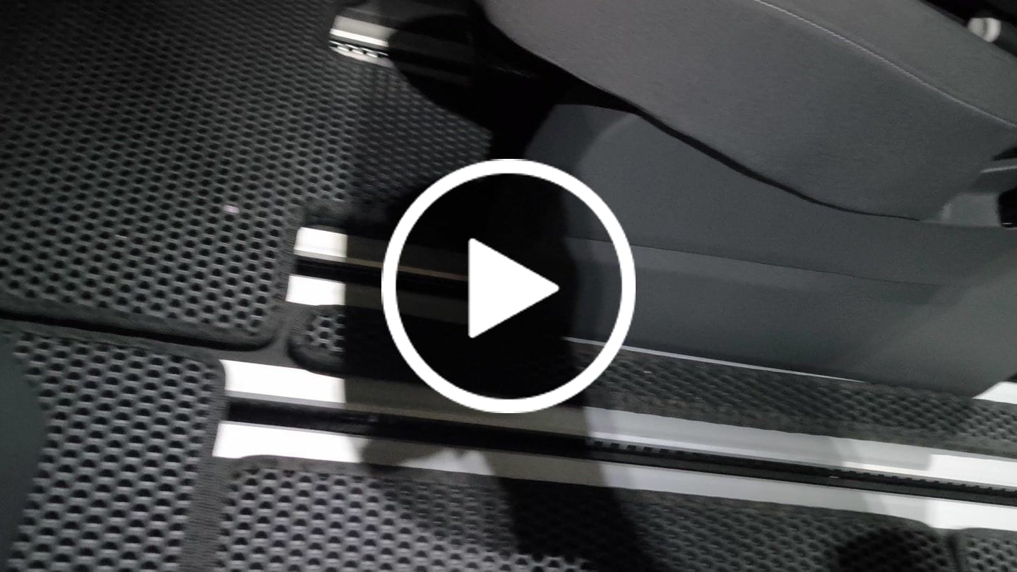 Customer video review of Fußmatten für Van - Komplettset