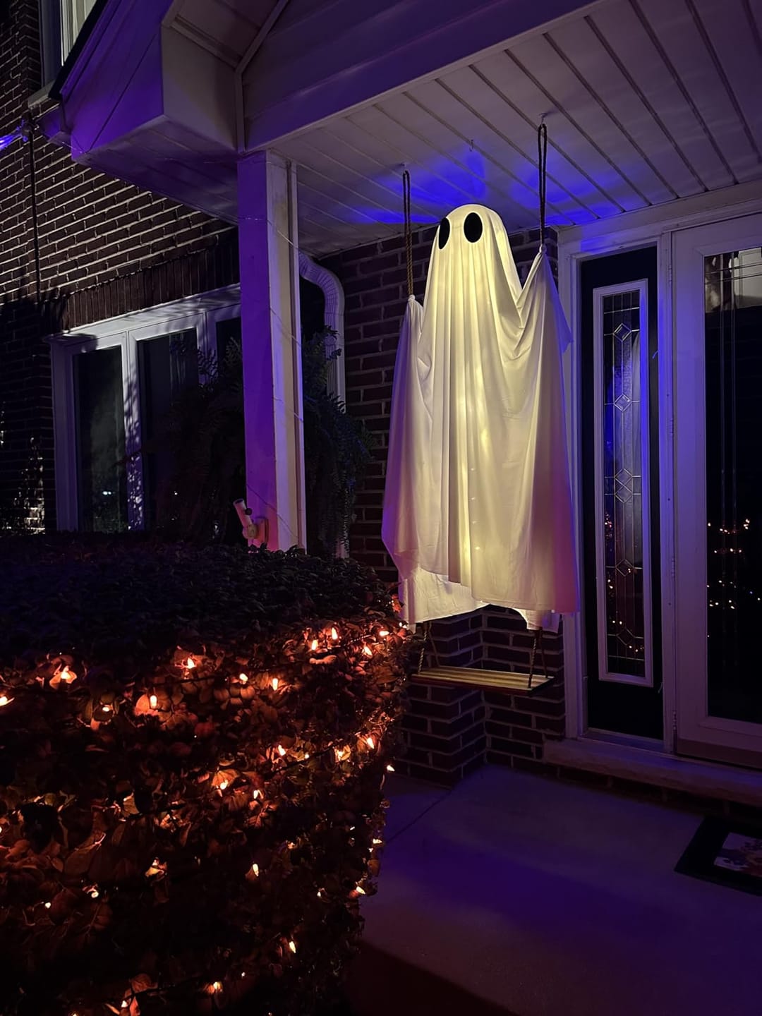Customer photo review of Glowing Ghost Swing for Halloween Decor