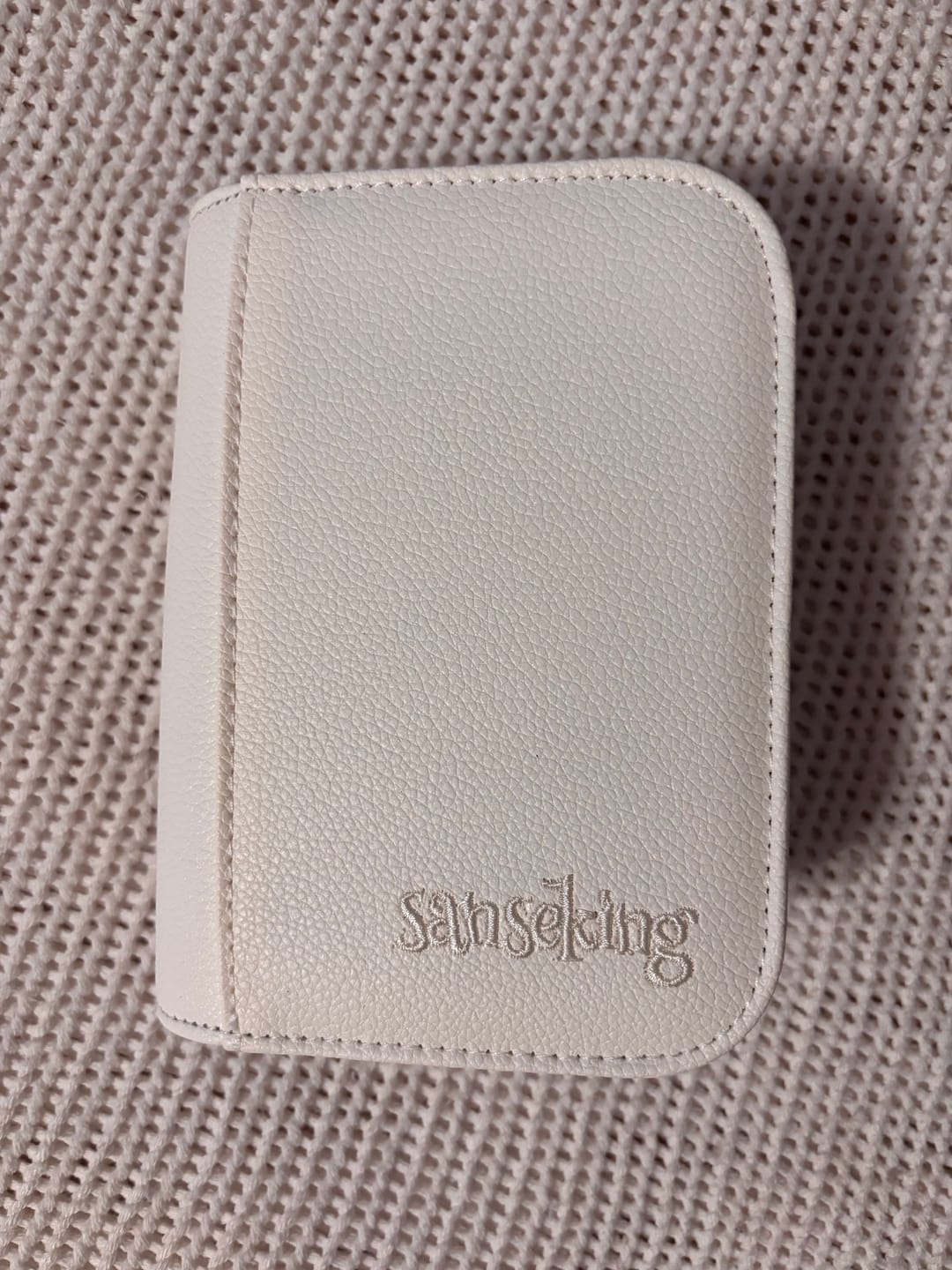 Customer photo review of AXIS-SK White Binder Series – One Pocket & Two Pockets