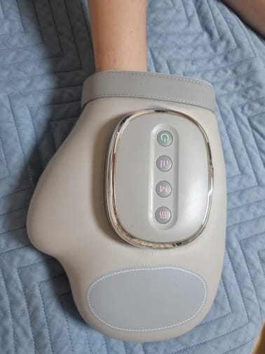 Customer photo review of Val's Gift™ Allevi Hand Massager