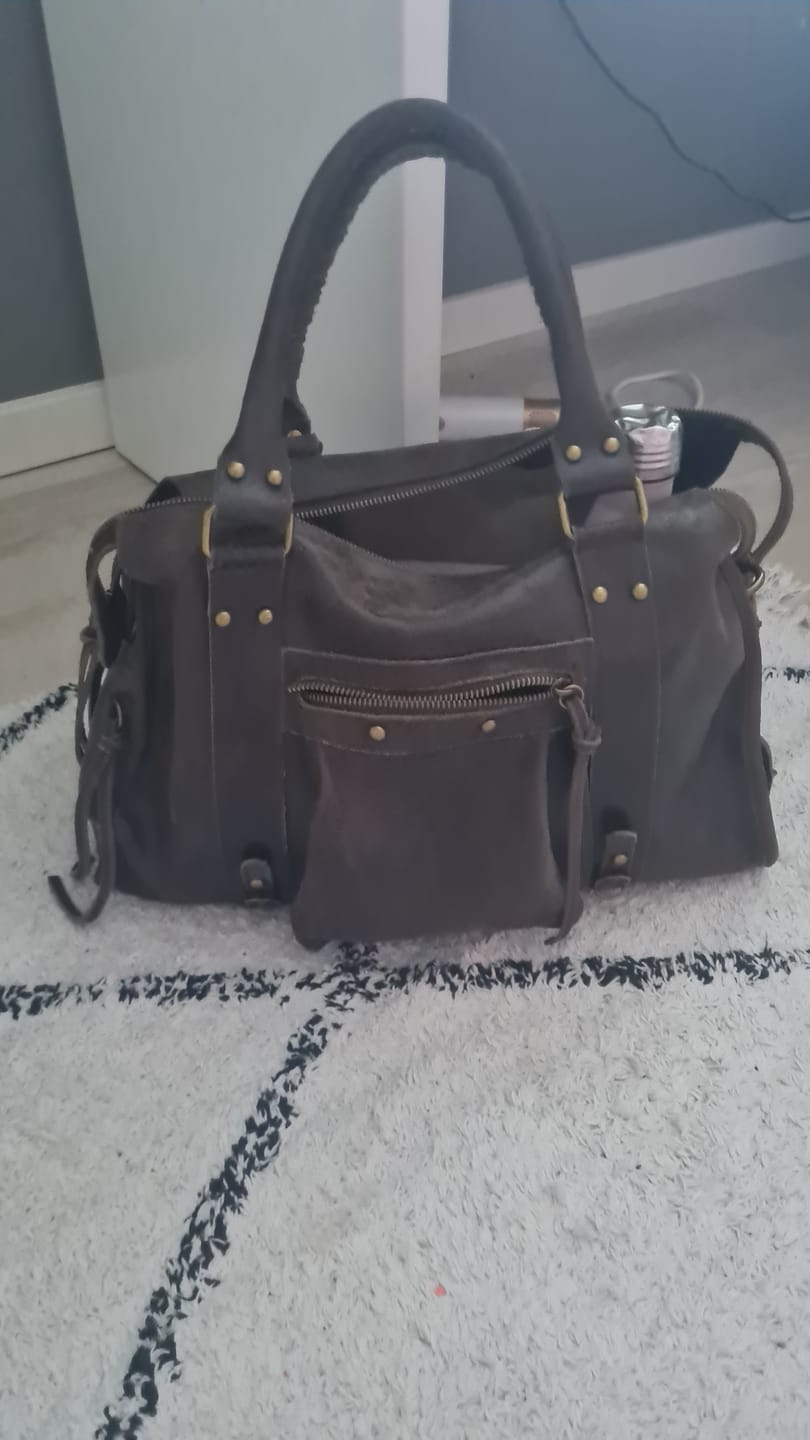 Customer photo review of It girl bag espresso martini
