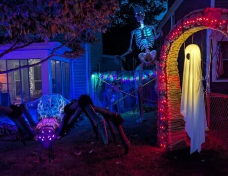 Customer photo review of Glowing Ghost Swing for Halloween Decor