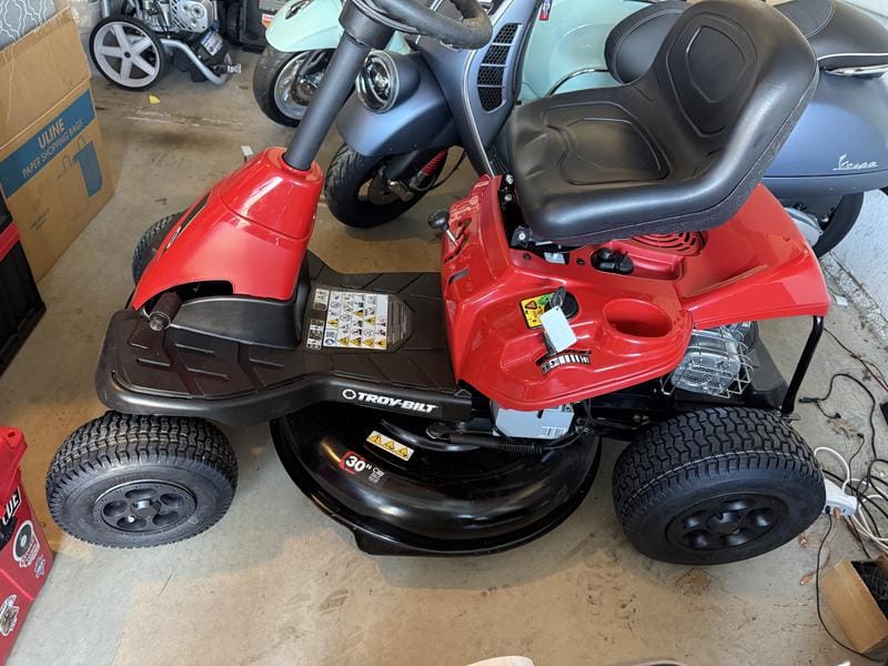Customer photo review of XT1 Enduro LT 42 In. 547Cc Engine with Intelli Power Hydrostatic Drive Gas Riding Lawn Tractor