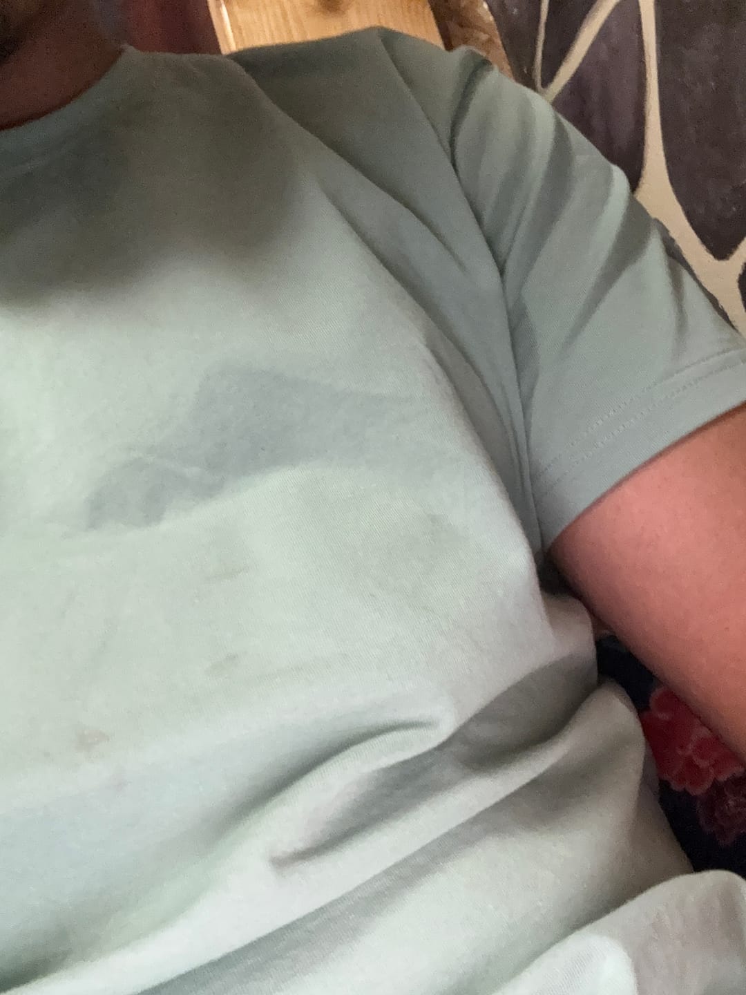 Customer photo review of 021 ESSENTIAL T-SHIRT