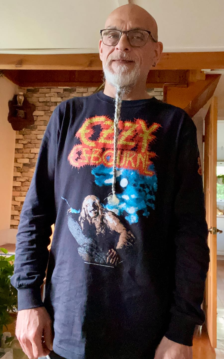 Customer photo review of Ozzy Osbourne - Bark At The Moon - Longsleeve Shirt
