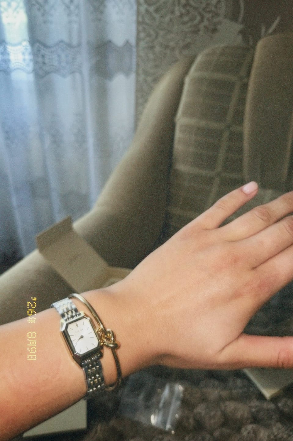 Customer photo review of Isabell Petite Gold Silver
