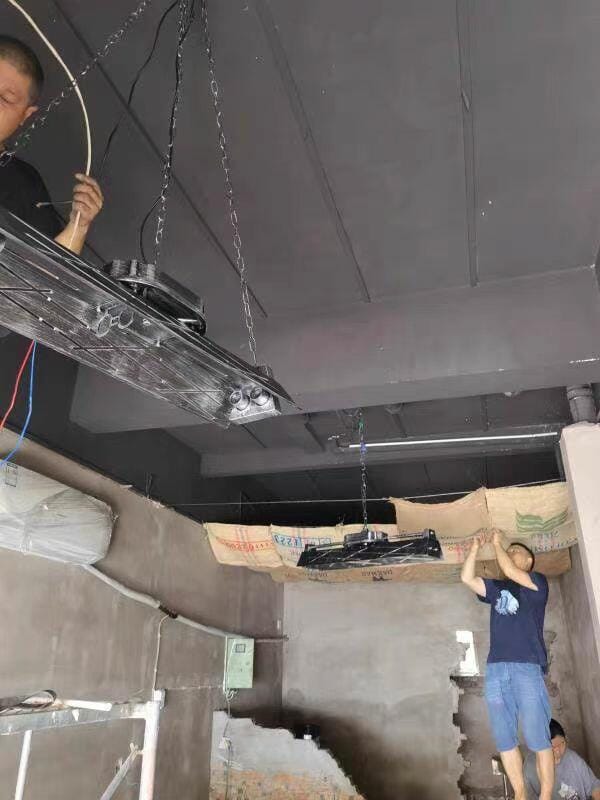 Customer photo review of Chandelier, Rust Iron Industrial Steampunk, E27 Edison Sockets, Hardwired