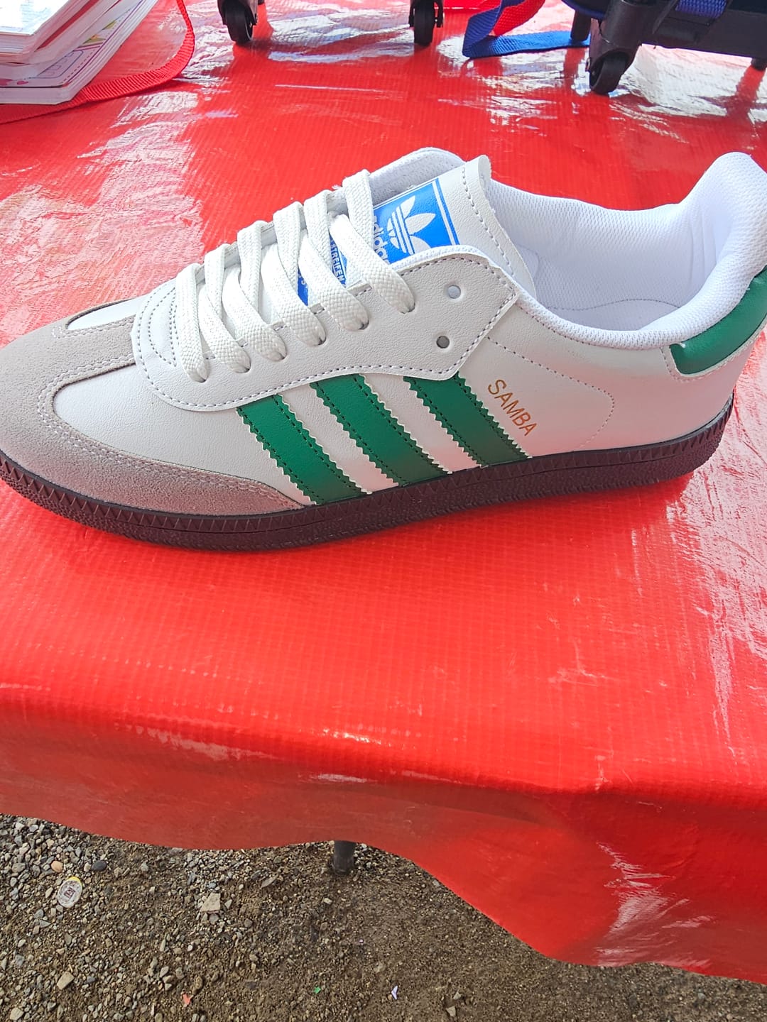 Customer photo review of Tenis Smb OG Blanco Verde